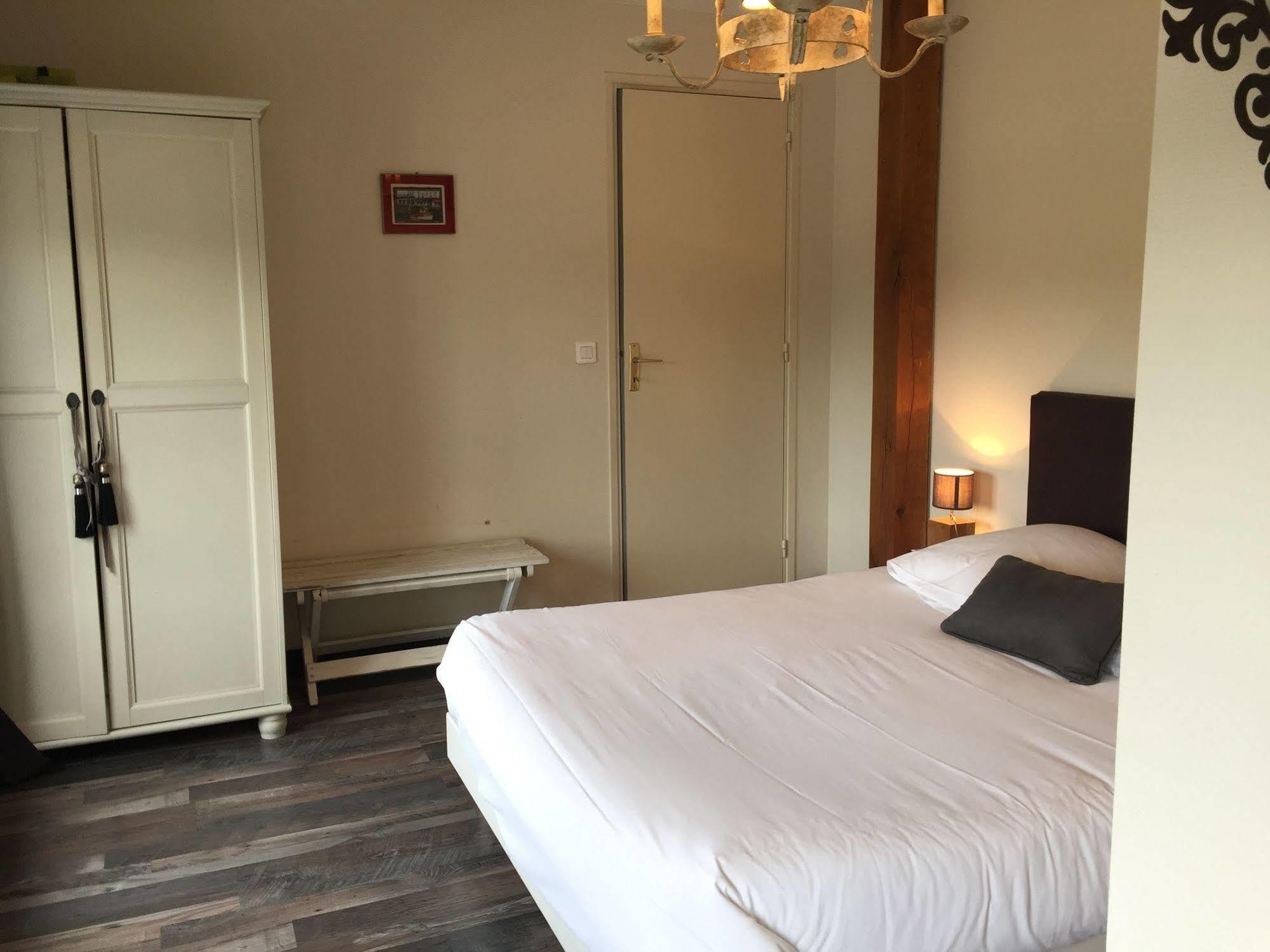Appartements Du Clos Vorin Honfleur Exterior photo